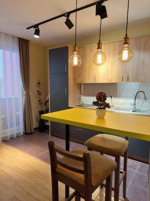 Ora-Prn,Peaceful Central Apartment Pristina Buitenkant foto