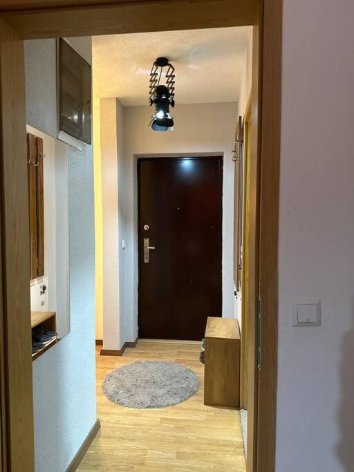 Ora-Prn,Peaceful Central Apartment Pristina Buitenkant foto