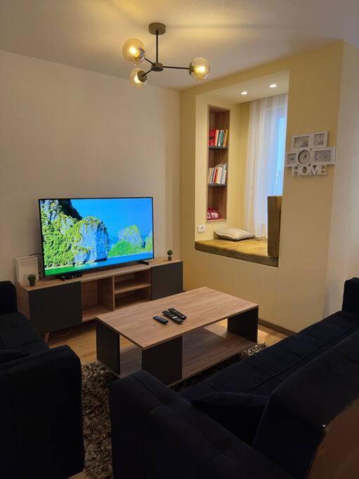 Ora-Prn,Peaceful Central Apartment Pristina Buitenkant foto