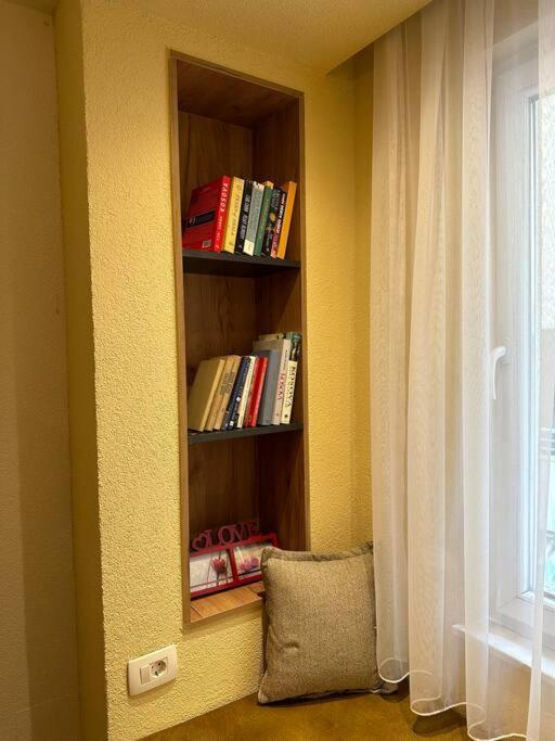 Ora-Prn,Peaceful Central Apartment Pristina Buitenkant foto