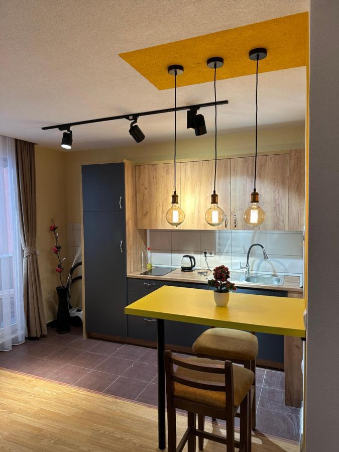 Ora-Prn,Peaceful Central Apartment Pristina Buitenkant foto