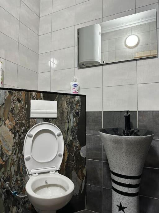 Ora-Prn,Peaceful Central Apartment Pristina Buitenkant foto